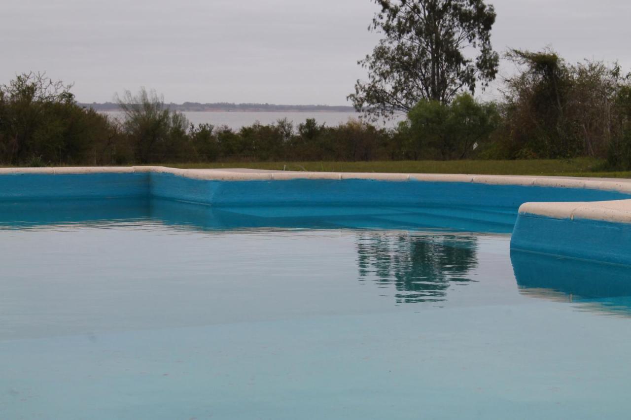 Brisas Del Y Apartahotel 3*