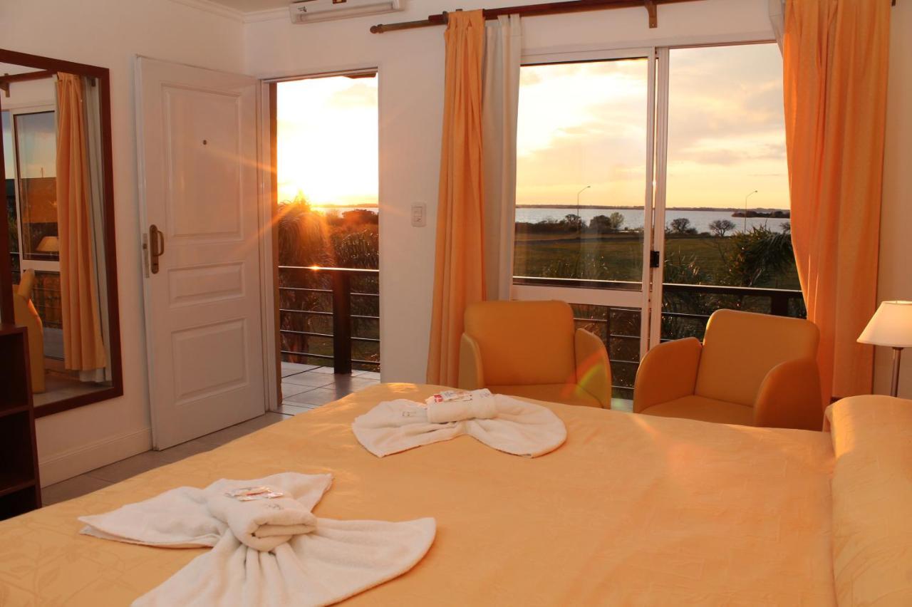 Brisas Del Y Apartahotel 3*