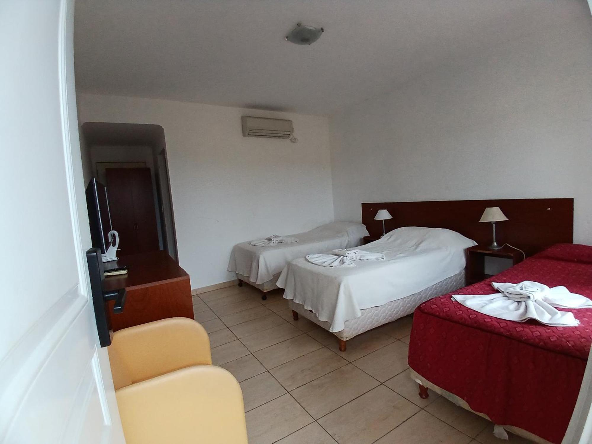 Apartahotel Brisas Del Y